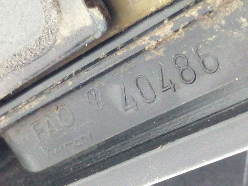 Recambio de retrovisor derecho para volkswagen golf iii berlina (1h1) gti referencia OEM IAM 40486  