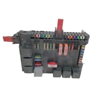 CAJA RELES / FUSIBLES A2215450801 