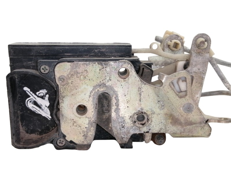 Recambio de cerradura puerta delantera derecha para daewoo compact klaj referencia OEM IAM   