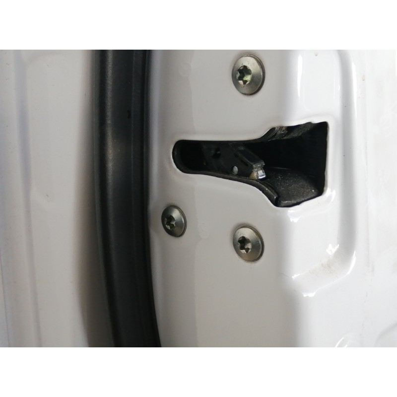 Recambio de puerta delantera izquierda para hyundai i30 classic referencia OEM IAM   