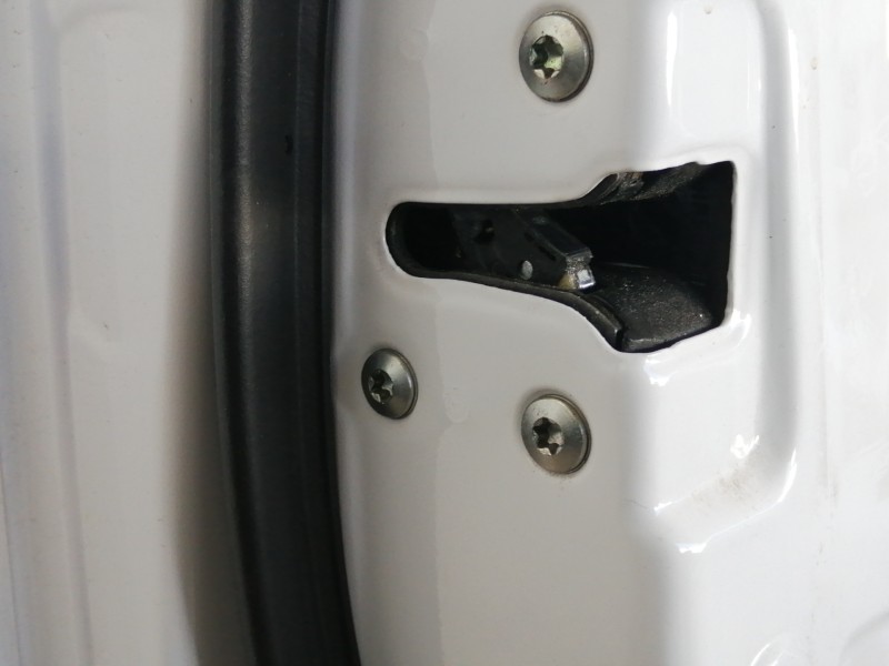 Recambio de puerta delantera izquierda para hyundai i30 classic referencia OEM IAM   