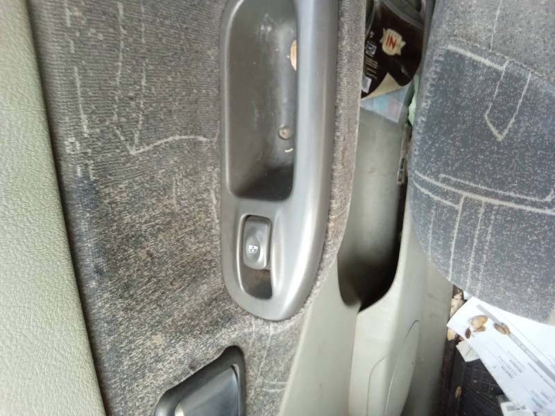 Recambio de mando elevalunas delantero derecho para renault scenic (ja..) 1.9 d rt referencia OEM IAM 7700431172  