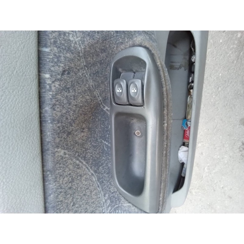 Recambio de mando elevalunas delantero izquierdo para renault scenic (ja..) 1.9 d rt referencia OEM IAM 7700431172  