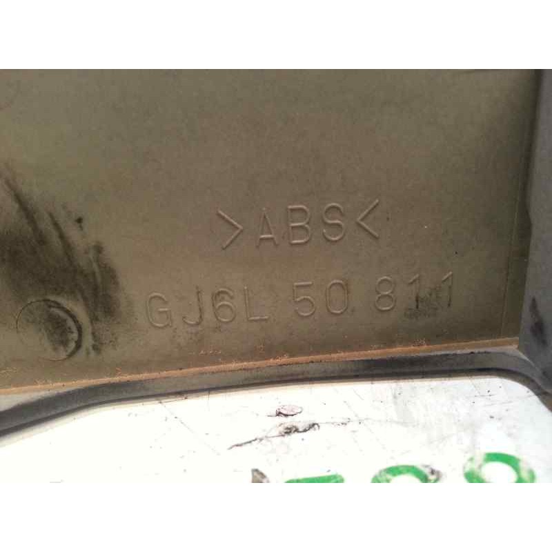 Recambio de molduras traseras para mazda 6 berlina (gg) 2.0 crtd 136 active (5-ptas.) referencia OEM IAM GJ6L50811  