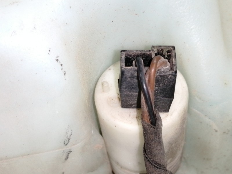 Recambio de deposito limpia para opel omega a 2.4 c referencia OEM IAM   