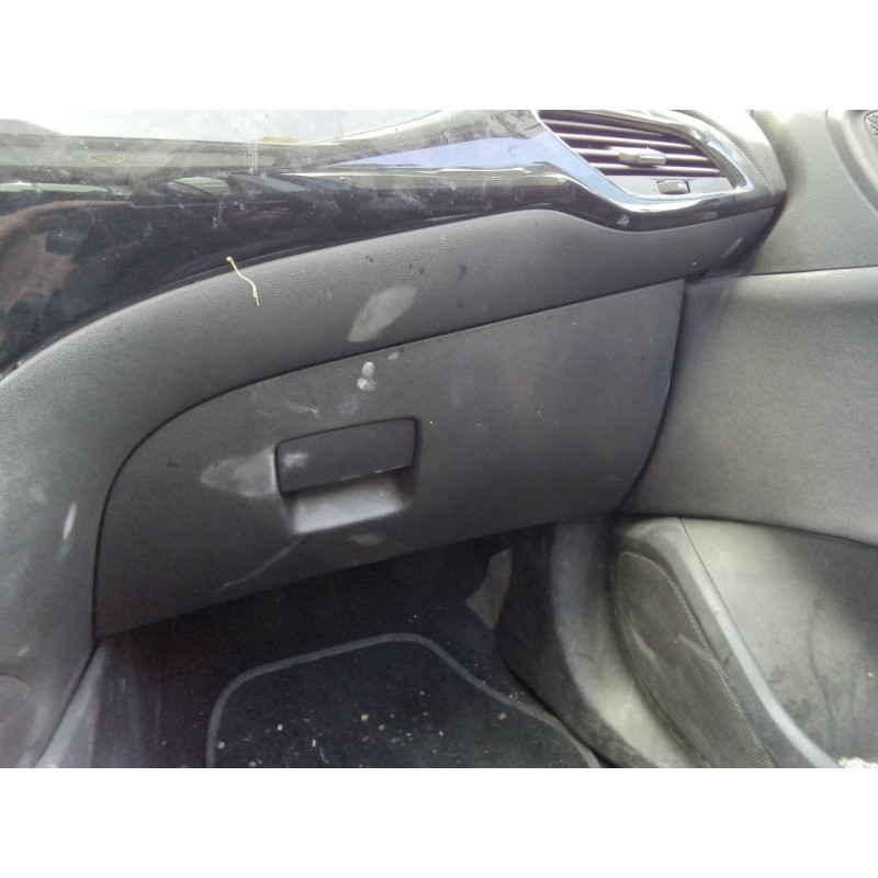 Recambio de guantera para opel corsa e business referencia OEM IAM 39013999  