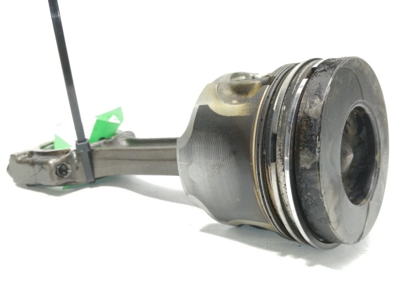 Recambio de piston para renault modus luxe privilege referencia OEM IAM   