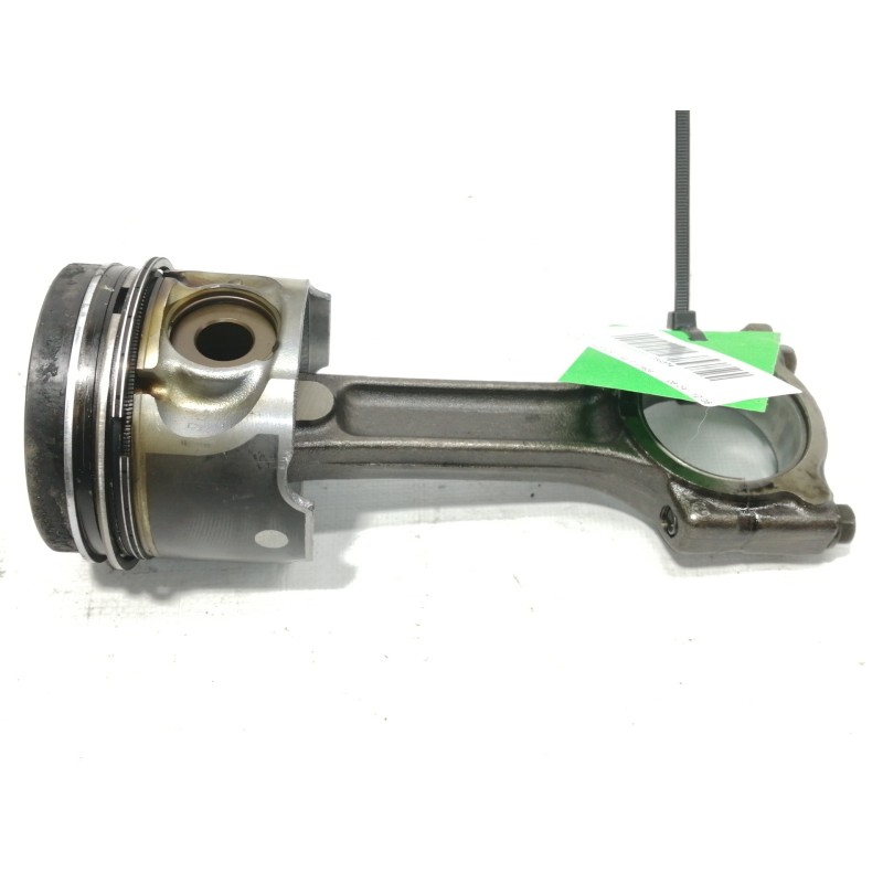 Recambio de piston para renault modus luxe privilege referencia OEM IAM   