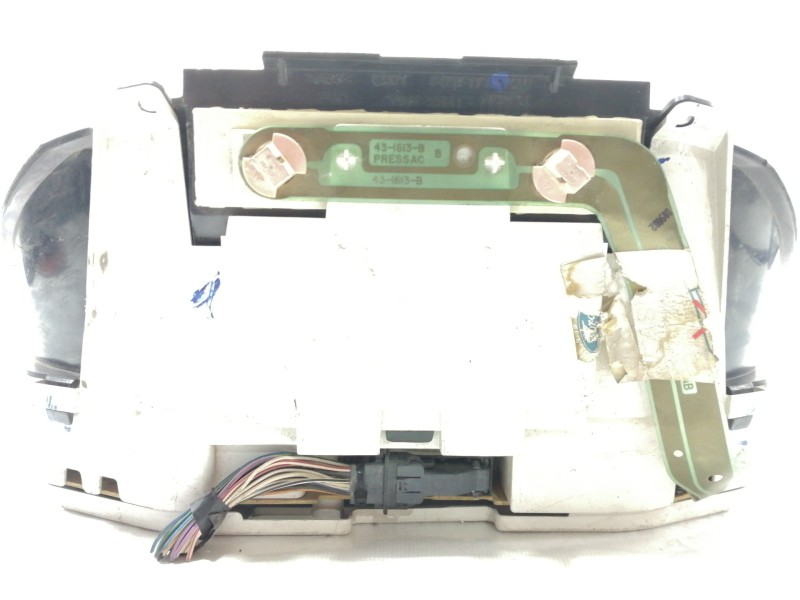 Recambio de cuadro instrumentos para ford fiesta berlina (dx) básico referencia OEM IAM 431613B  44ZU174
