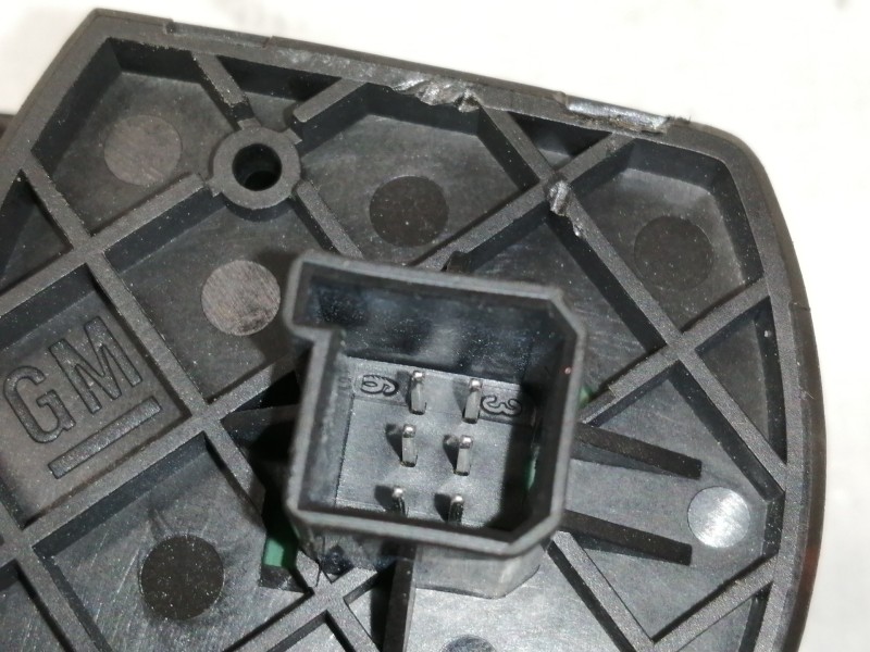 Recambio de mando elevalunas delantero derecho para opel corsa e business referencia OEM IAM 13430018  