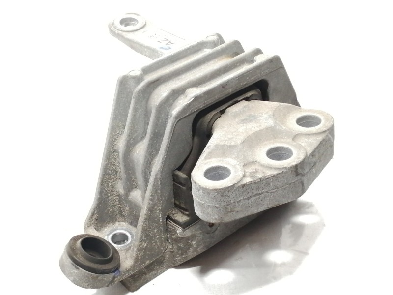 Recambio de soporte motor derecho para opel insignia berlina cosmo referencia OEM IAM 13227717 V06100 