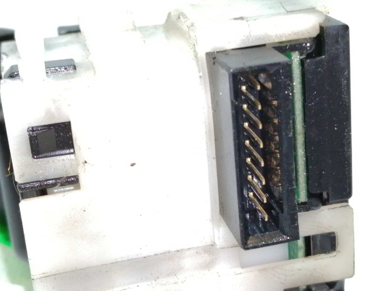 Recambio de mando limpia para nissan x-trail (t31) se referencia OEM IAM 7421SN  