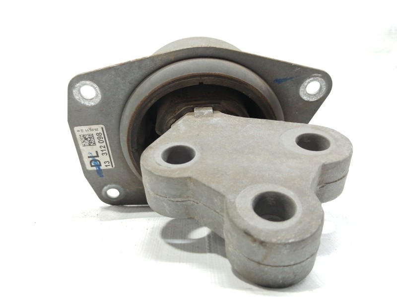 Recambio de soporte motor izquierdo para opel insignia berlina cosmo referencia OEM IAM 13312098  