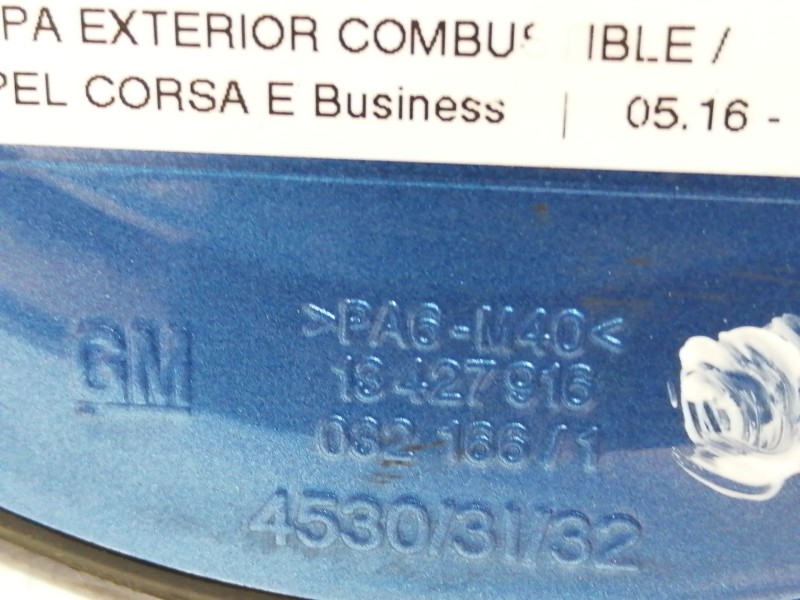 Recambio de tapa exterior combustible para opel corsa e business referencia OEM IAM 13427916  