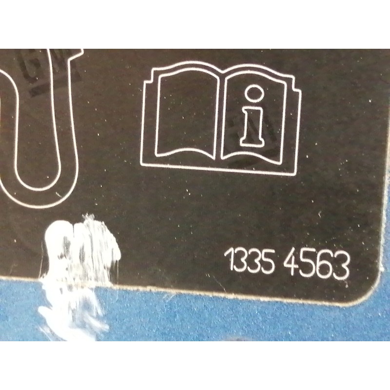 Recambio de tapa exterior combustible para opel corsa e business referencia OEM IAM 13427916  