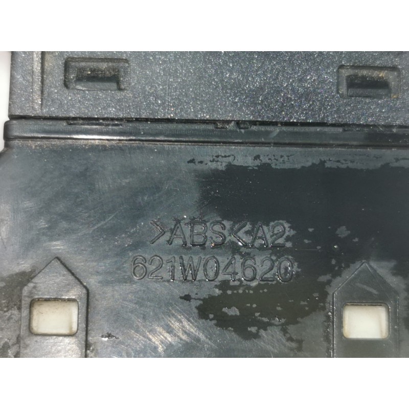 Recambio de mando elevalunas trasero derecho para hyundai accent (lc) gls crdi referencia OEM IAM 621W04620  