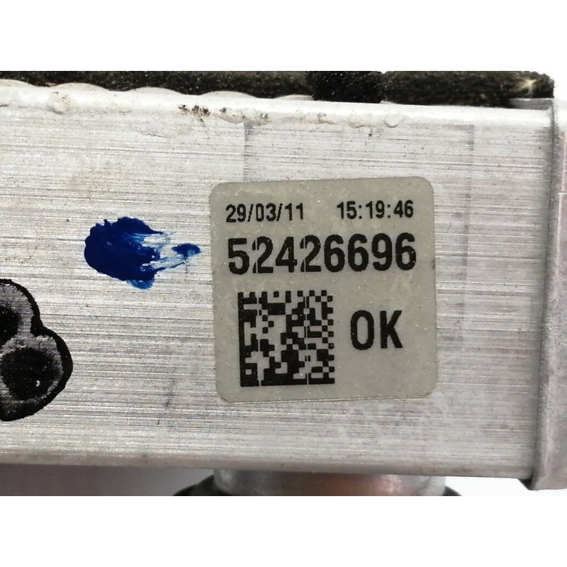 Recambio de condensador / radiador aire acondicionado para opel insignia berlina cosmo referencia OEM IAM 52426696  