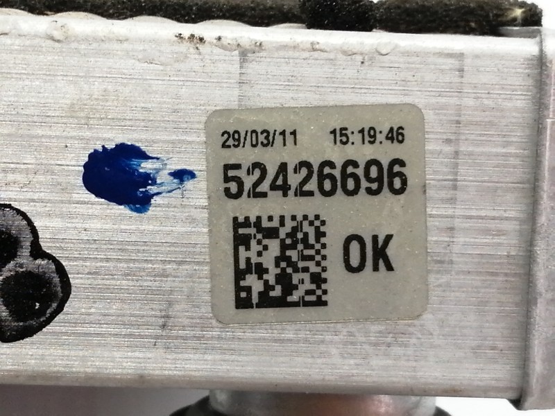 Recambio de condensador / radiador aire acondicionado para opel insignia berlina cosmo referencia OEM IAM 52426696  