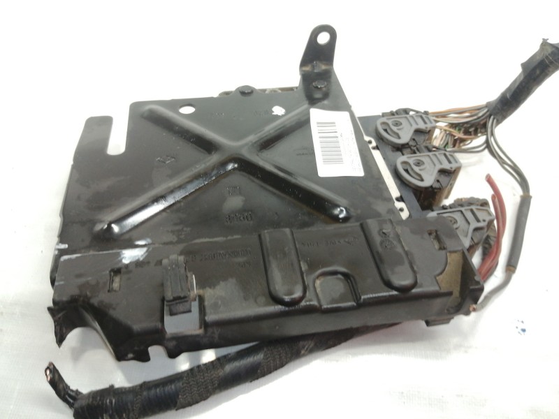 Recambio de centralita motor uce para renault scenic ii authentique referencia OEM IAM 215861639A  