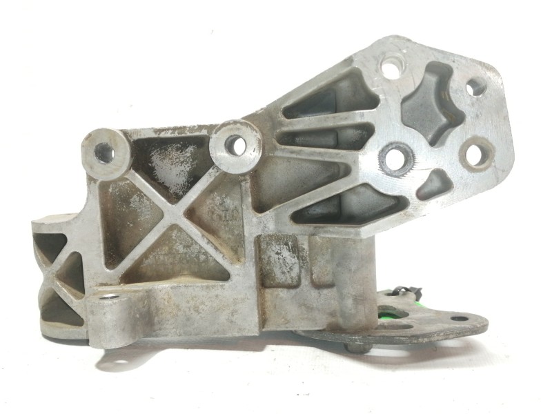 Recambio de soporte alternador para daewoo matiz se referencia OEM IAM   