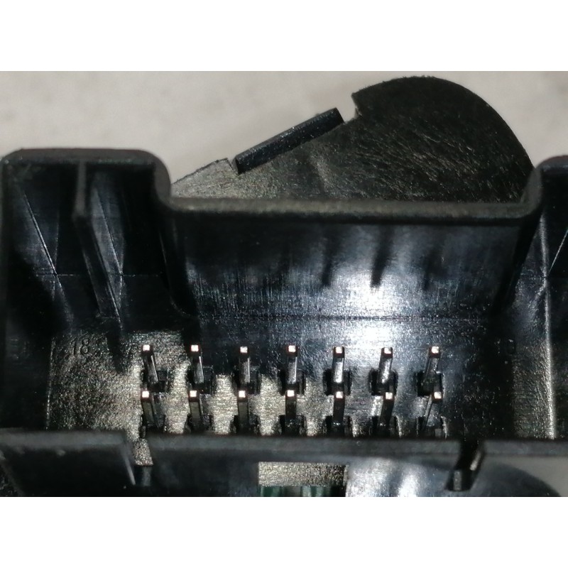 Recambio de interruptor para opel corsa e business referencia OEM IAM 39031664  