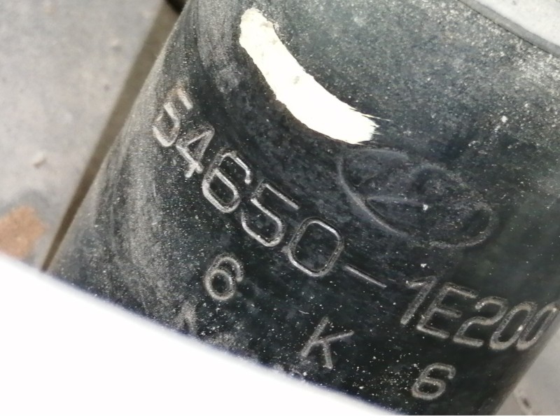 Recambio de amortiguador delantero izquierdo para hyundai accent (mc) gl crdi referencia OEM IAM 546501E200  