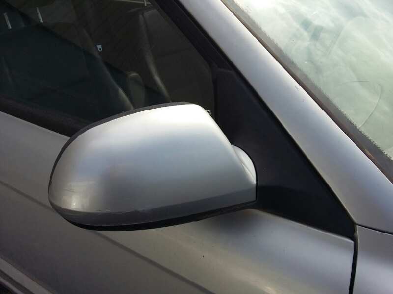 Recambio de retrovisor derecho para kia shuma ii 1.6 ls 4 berlina referencia OEM IAM   