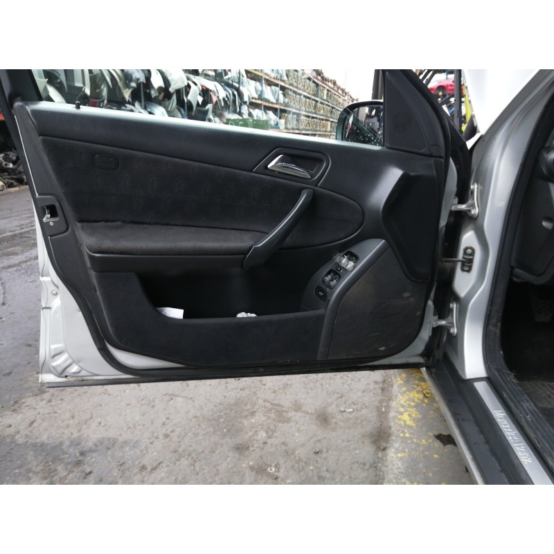 Recambio de guarnecido puerta delantera izquierda para mercedes-benz clase c (w203) berlina 200 cdi (203.004) referencia OEM IAM