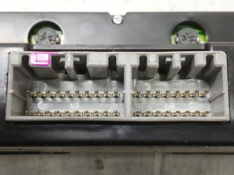 Recambio de mando calefaccion / aire acondicionado para nissan x-trail (t30) comfort referencia OEM IAM 275008H801 3N28134700 