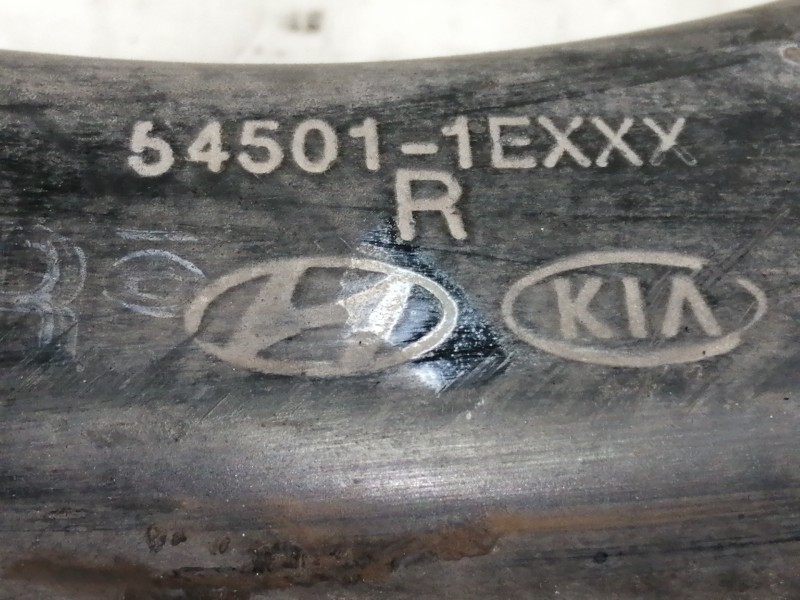 Recambio de brazo suspension inferior delantero derecho para hyundai accent (mc) gl crdi referencia OEM IAM 545011EXXX  