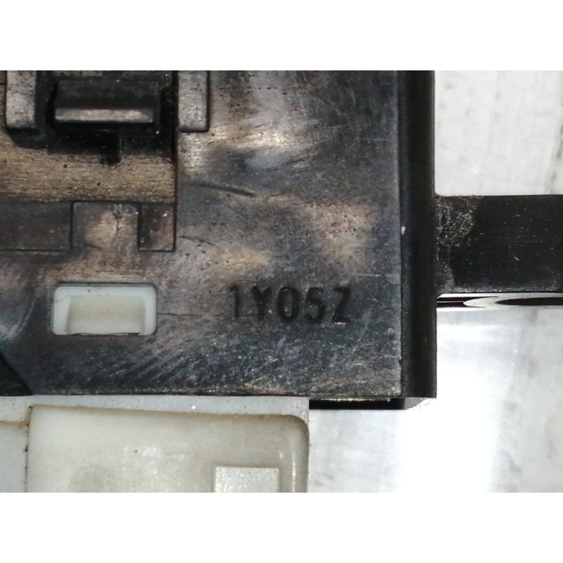 Recambio de mando elevalunas delantero derecho para nissan x-trail (t30) comfort referencia OEM IAM 1Y05Z  