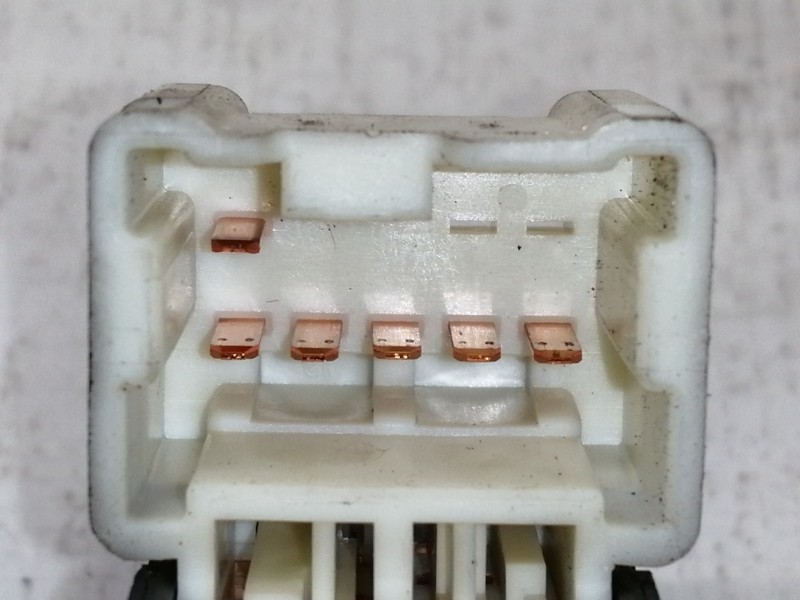 Recambio de mando elevalunas delantero derecho para nissan x-trail (t30) comfort referencia OEM IAM 1Y05Z  