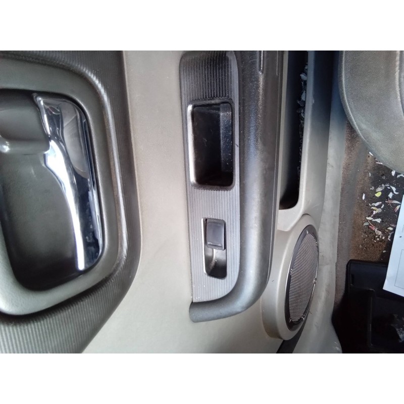 Recambio de mando elevalunas delantero derecho para nissan x-trail (t30) comfort referencia OEM IAM 1Y05Z  