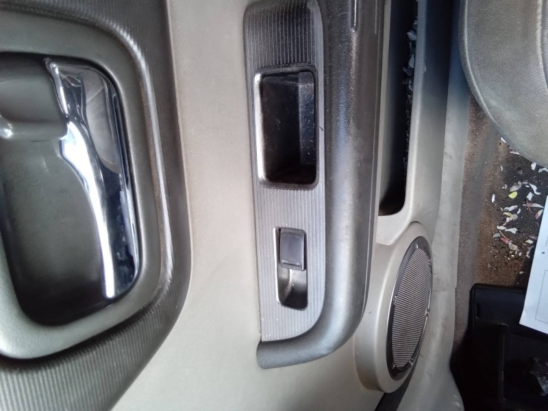 Recambio de mando elevalunas delantero derecho para nissan x-trail (t30) comfort referencia OEM IAM 1Y05Z  