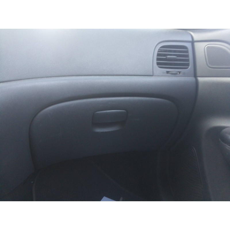 Recambio de guantera para hyundai accent (mc) gl crdi referencia OEM IAM 845101E000  