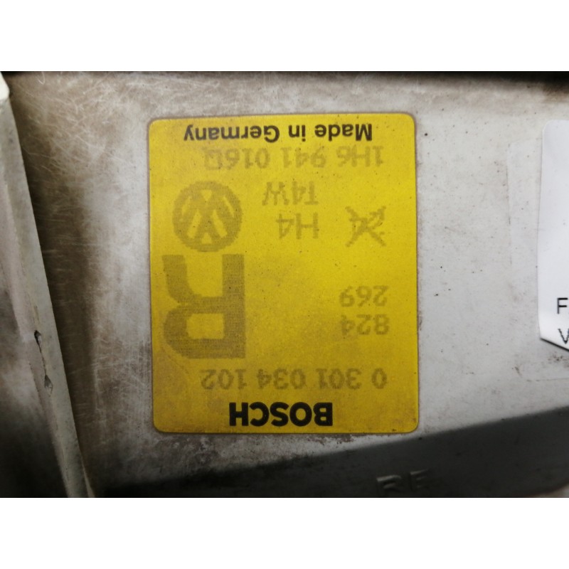 Recambio de faro derecho para volkswagen golf iii berlina (1h1) s referencia OEM IAM 030103102 1305235212 / 1H69410160 138862