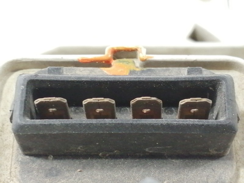 Recambio de faro derecho para volkswagen golf iii berlina (1h1) s referencia OEM IAM 030103102 1305235212 / 1H69410160 138862