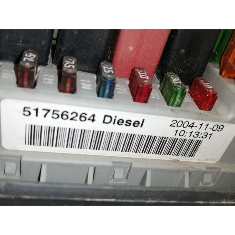 Recambio de caja reles / fusibles para fiat doblo (119) 1.9 jtd family referencia OEM IAM 51756264  