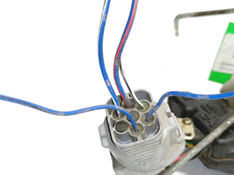 Recambio de cerradura puerta delantera derecha para toyota celica (t20) 1.8 referencia OEM IAM   