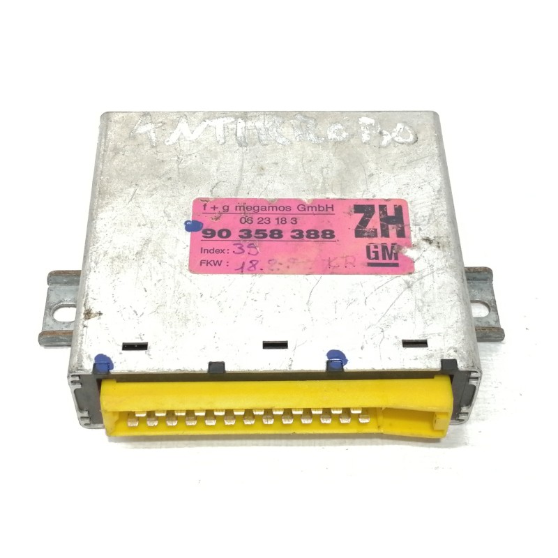 Recambio de modulo electronico para opel calibra básico referencia OEM IAM 90358388  