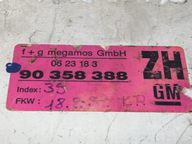 Recambio de modulo electronico para opel calibra básico referencia OEM IAM 90358388  