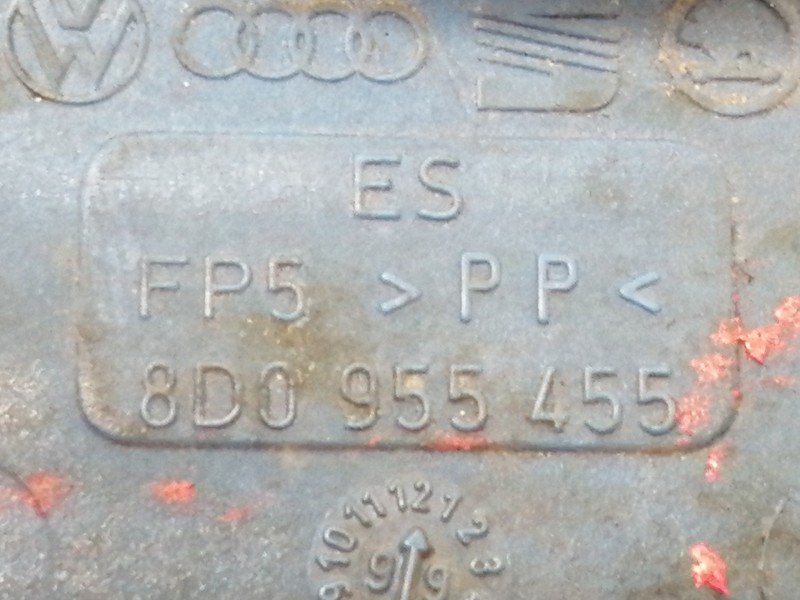 Recambio de deposito limpia para audi a3 (8l) 1.8 t ambiente referencia OEM IAM 8D0955455  TAPON LIMPIA