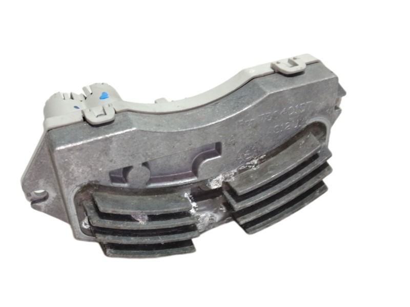 Recambio de resistencia calefaccion para bmw serie 1 berlina (e81/e87) 118d referencia OEM IAM 985464F 73040157 