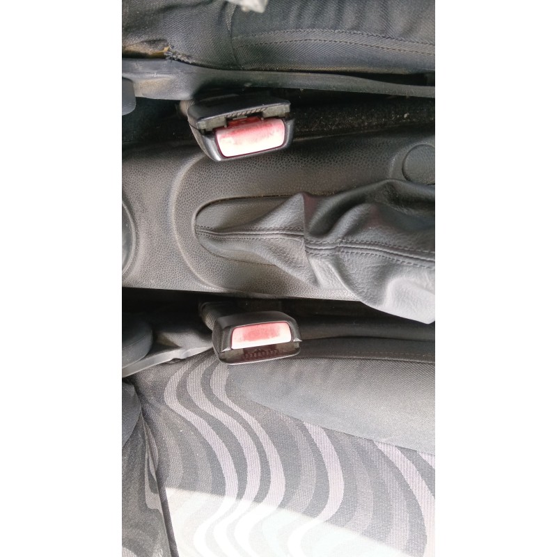 Recambio de enganche cinturon delantero derecho para mini mini (r50, r53) one referencia OEM IAM 72111485967  