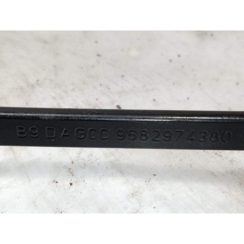 Recambio de brazo limpia delantero izquierdo para peugeot partner kombi premium referencia OEM IAM 9682974380 B9DAGC9682974380 
