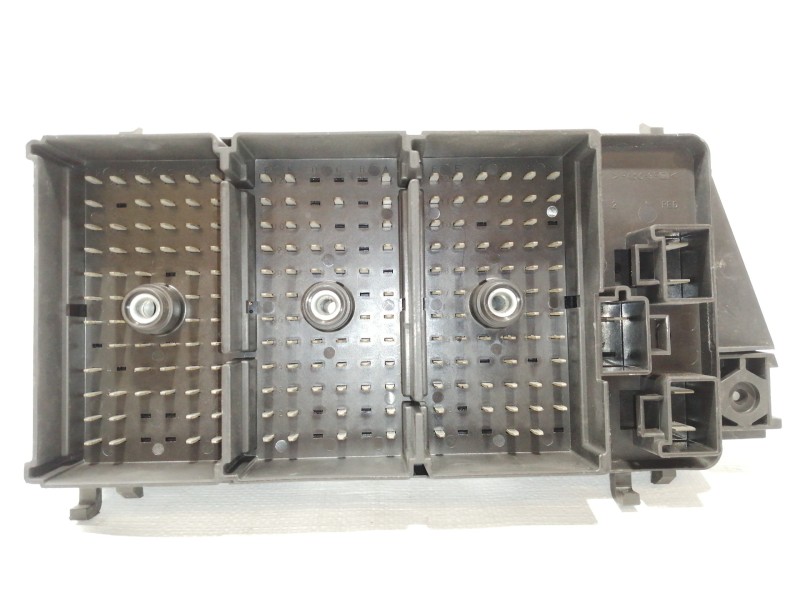 Recambio de caja reles / fusibles para daewoo nubira berlina cdx referencia OEM IAM 96255579  