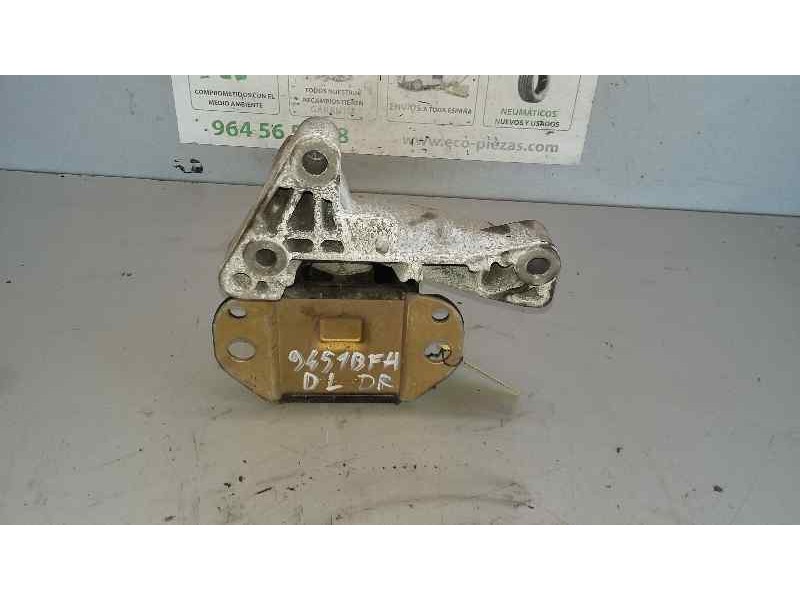 Recambio de soporte motor derecho para renault kangoo (f/kc0) rte referencia OEM IAM 7700415087  