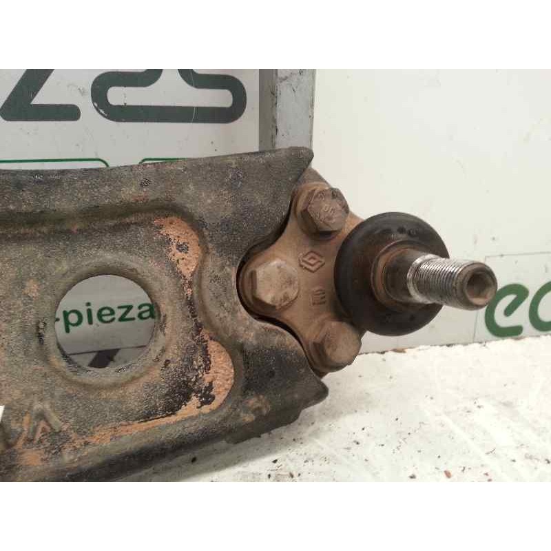 Recambio de brazo suspension inferior delantero izquierdo para nissan primastar (x83) referencia OEM IAM 82003950027  