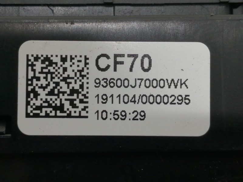 Recambio de warning para kia xceed business referencia OEM IAM 93600J7000WK 41W3601110 41W3601300