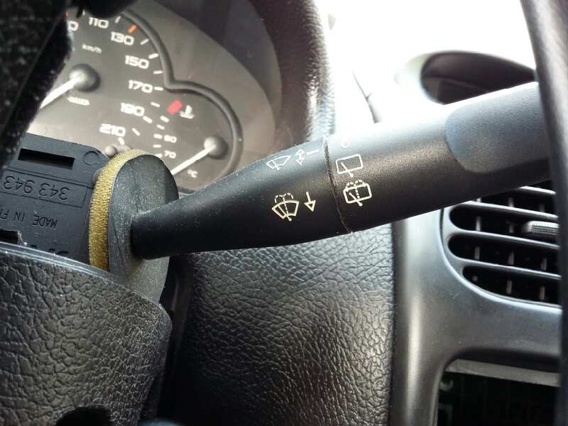 Recambio de mando limpia para peugeot 206 berlina xr referencia OEM IAM 96049597ZL  